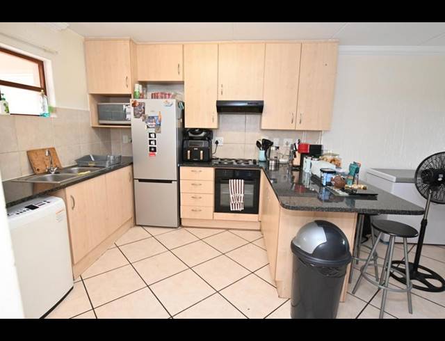 1 BEDROOM PROPERTY TO RENT IN PAULSHOF